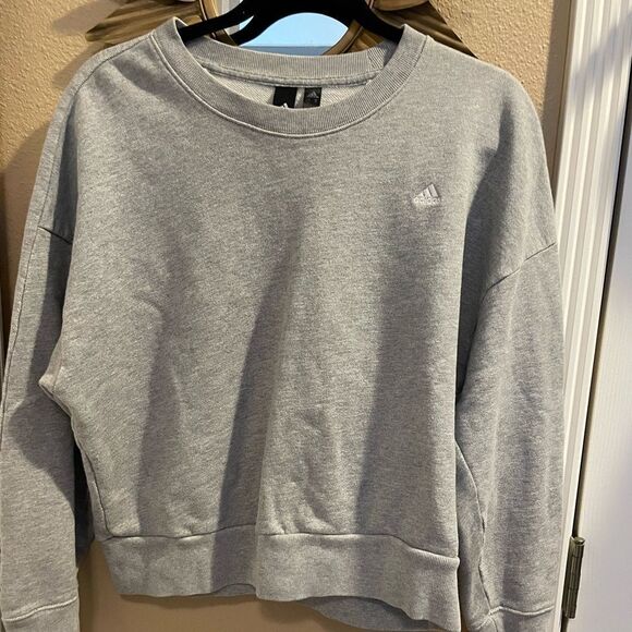 Adidas Feel Cozy Cropped Womens Gray Crewneck Pullover Sweatshirt M - Picture 1 of 12